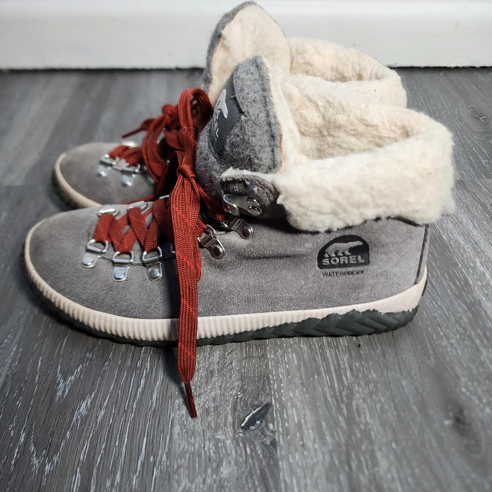 Sorel Out N About Conquest Waterproof Winter Boots Size 7